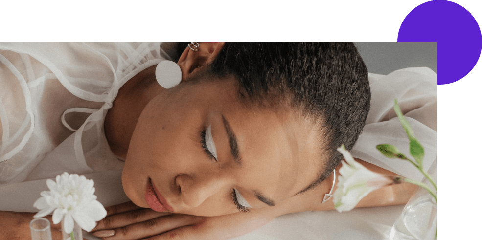 shooting photo d'une dame aux cheveux soyeux