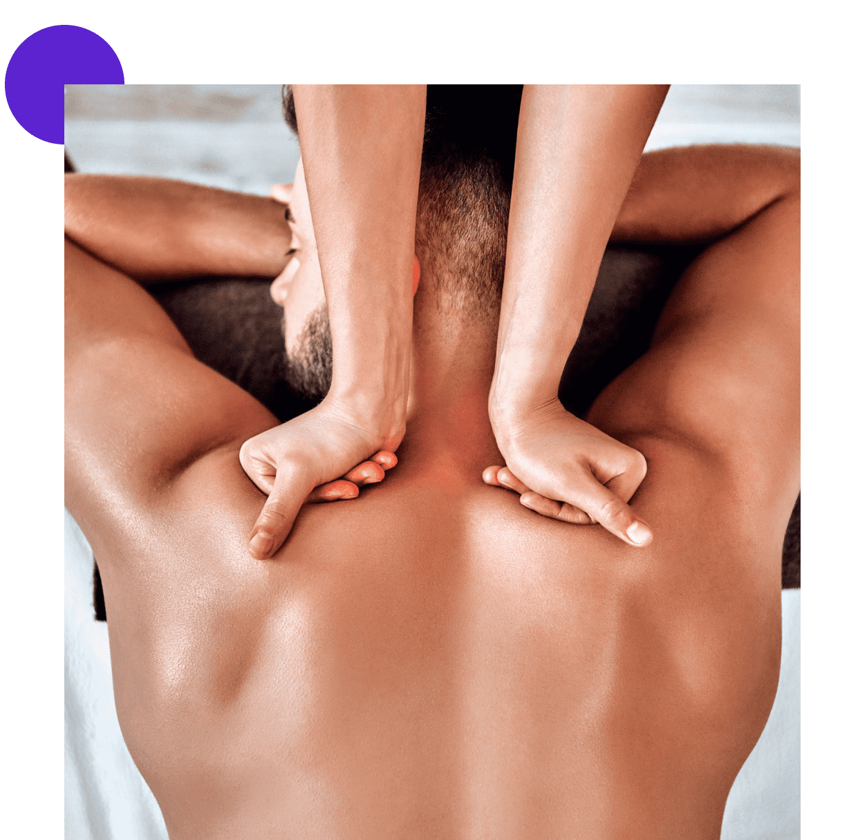 massage drainant du dos sur un homme