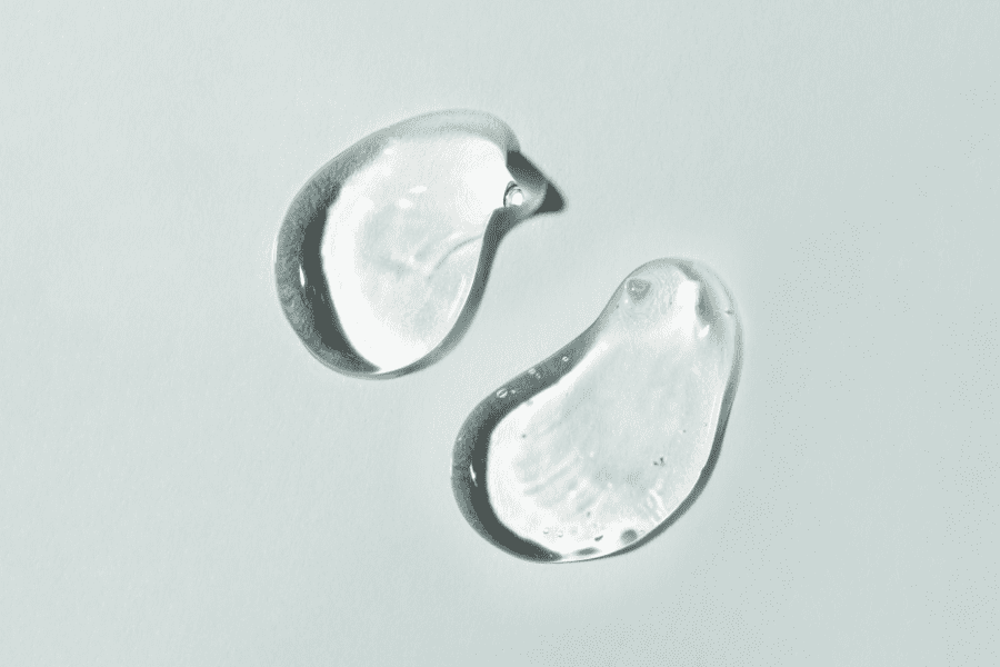 Sérum à utiliser pour se faire un massage facial afin d'affiner son visage