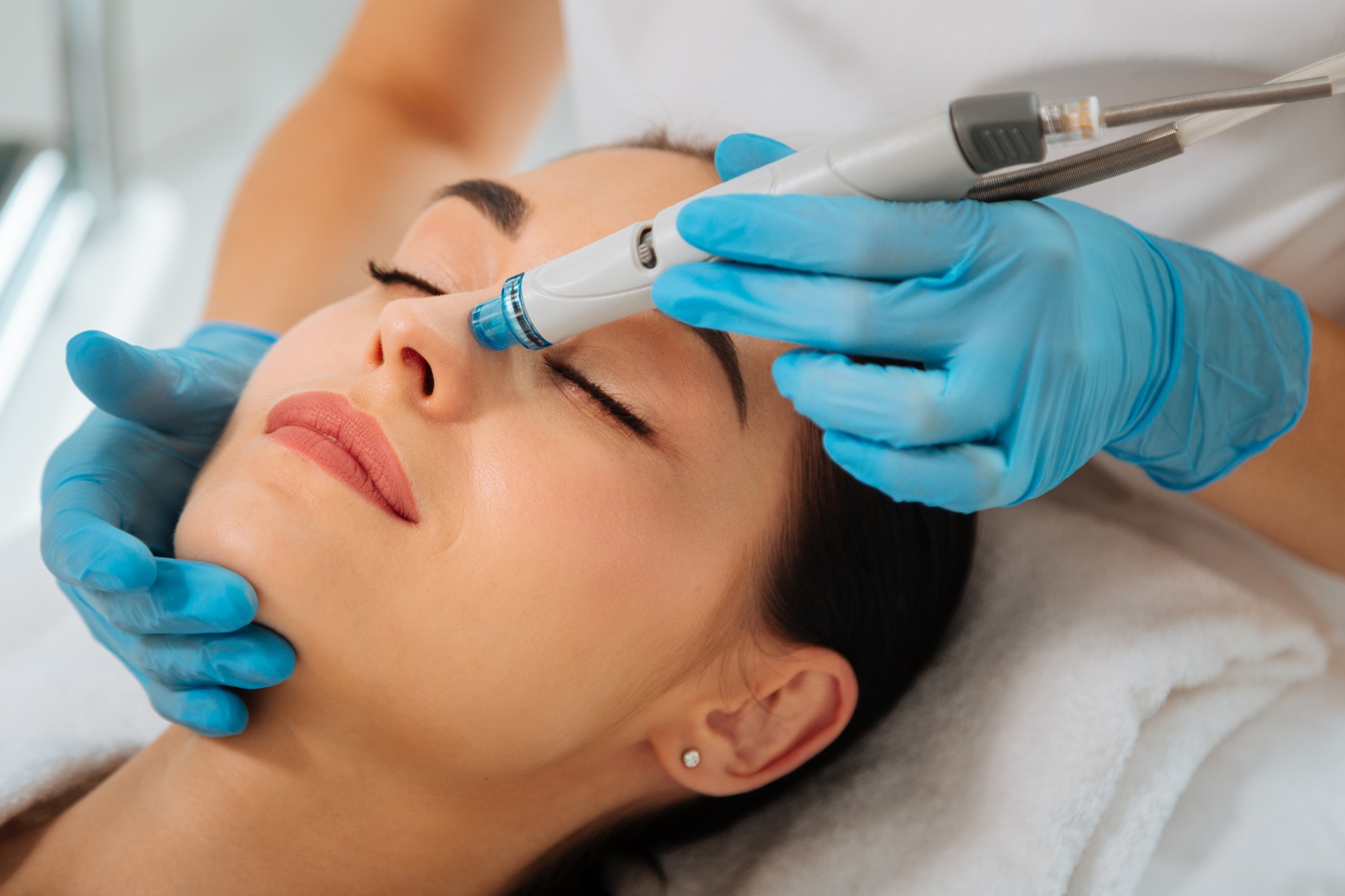 Séance d'un soin Hydrafacial